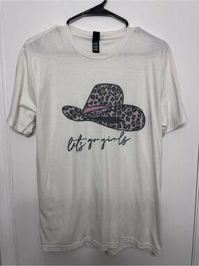 NWOT Leopard Cowboy Hat Graphic Tee